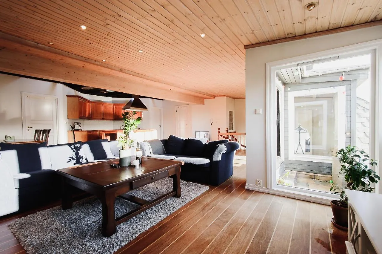 Spacious Penthouse With Grand Terrace Bergen 0*,  Noruega